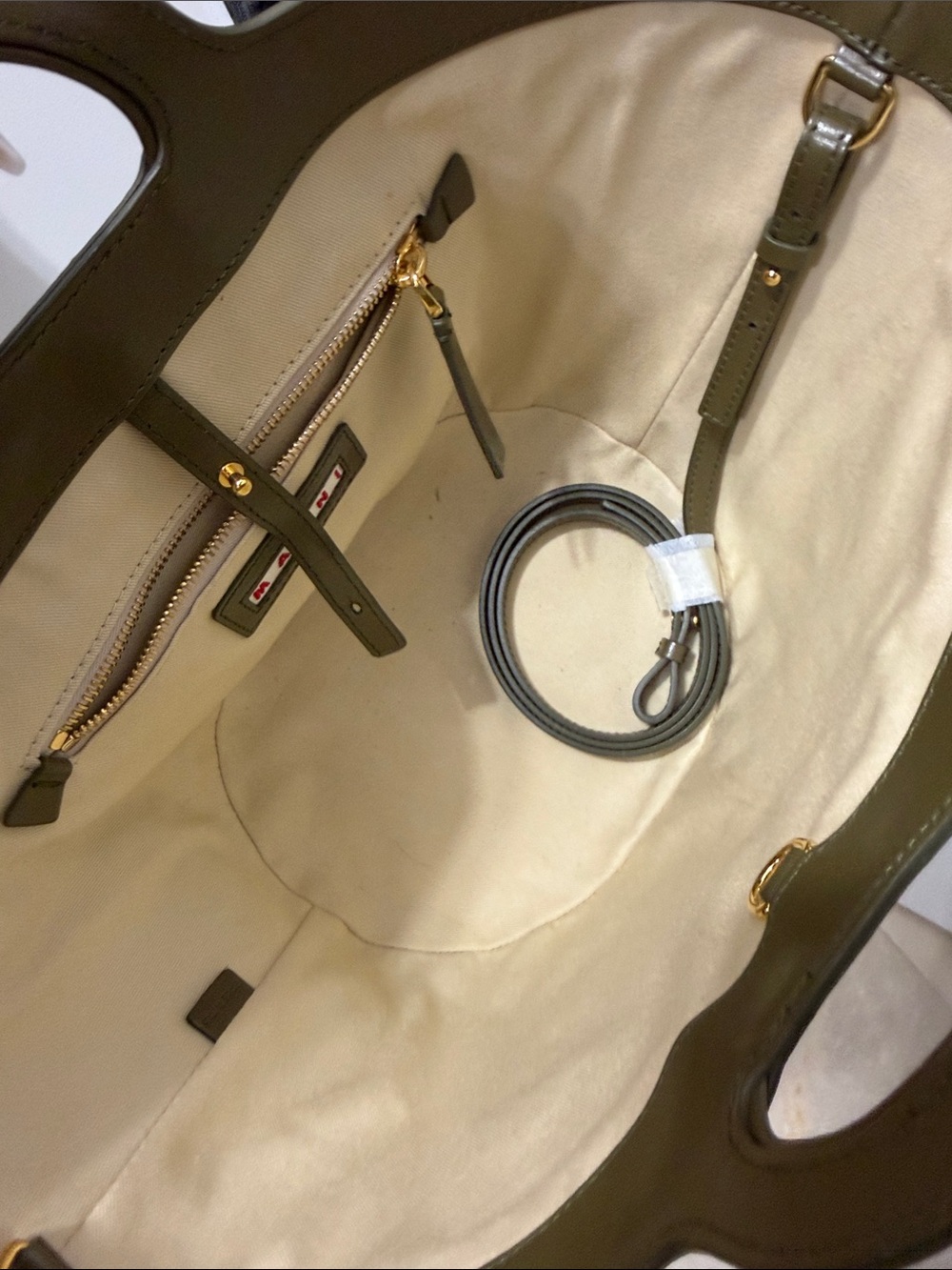 Marni large Olive Straw Tote with Black Logo - Picture 2 of 6